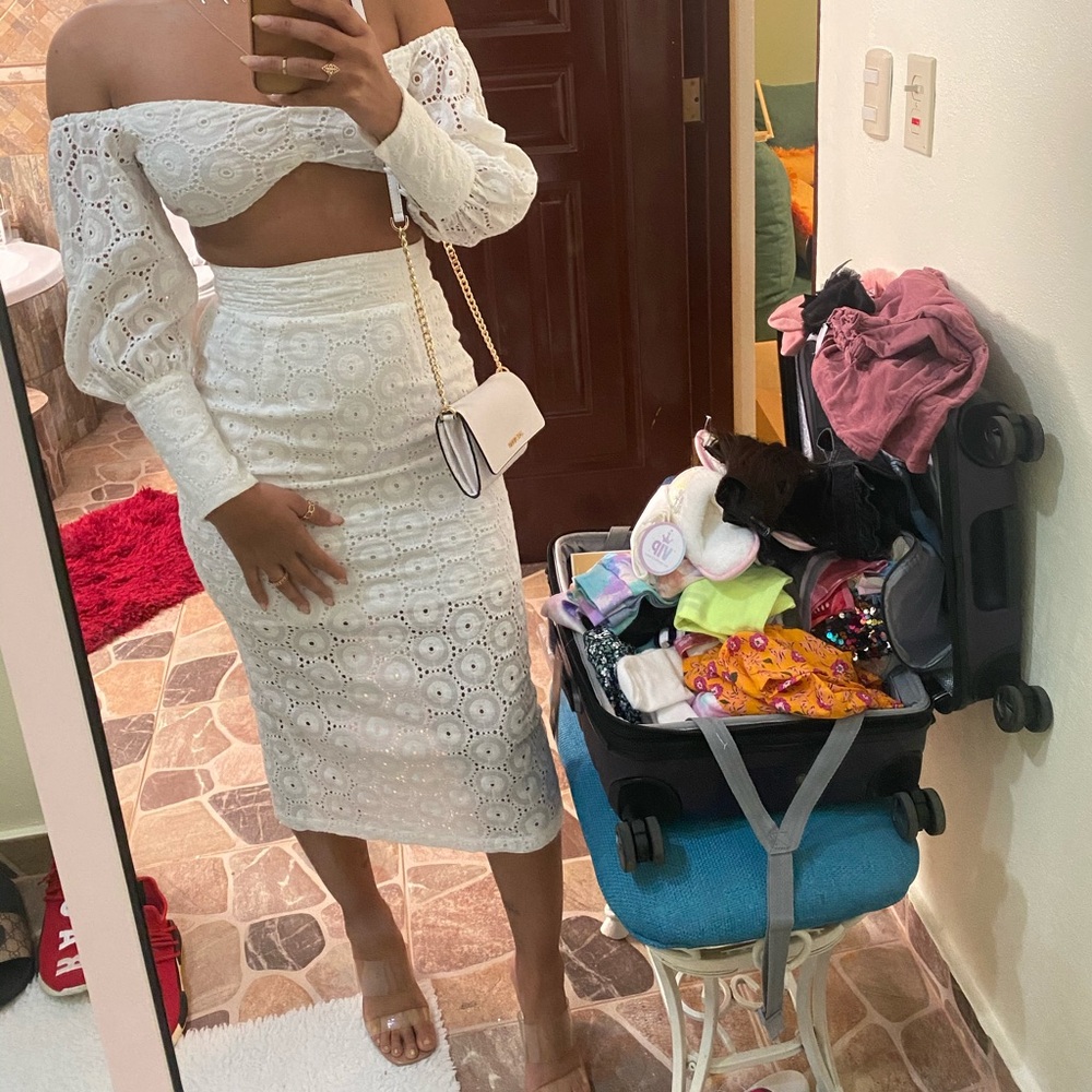 MESHKI Elegant White Lace 2 Piece